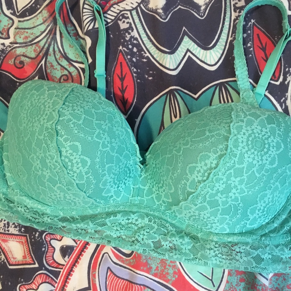 Victoria’s Secret lace bralette